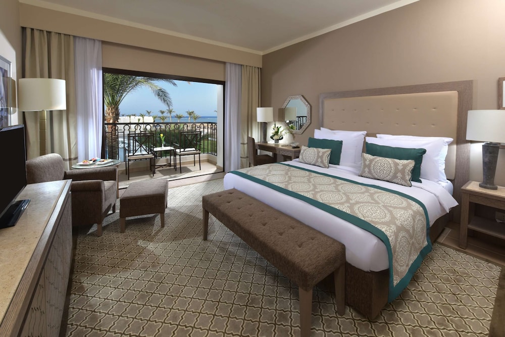 Deluxe Room, Partial Sea View (Family)