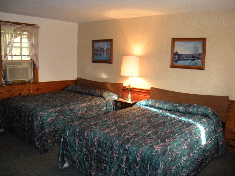 Standard Room, 2 Double Beds photo 3