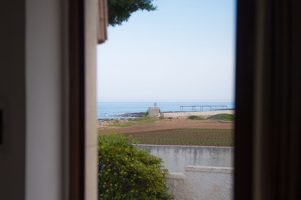 Basic Double Room, Sea View photo 2