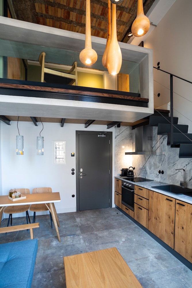 Design Loft (F1)