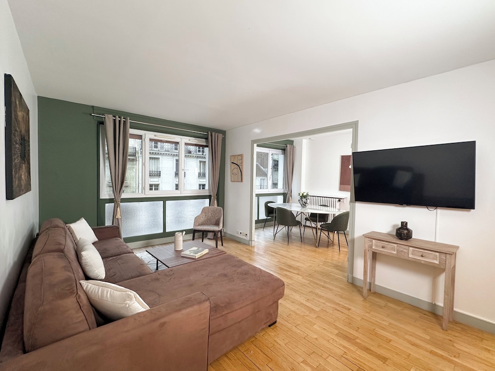 Premium Apartment, Courtyard View