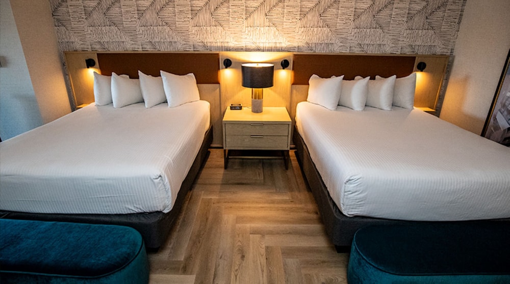 Premium Suite, 2 Queen Beds - Photo 2
