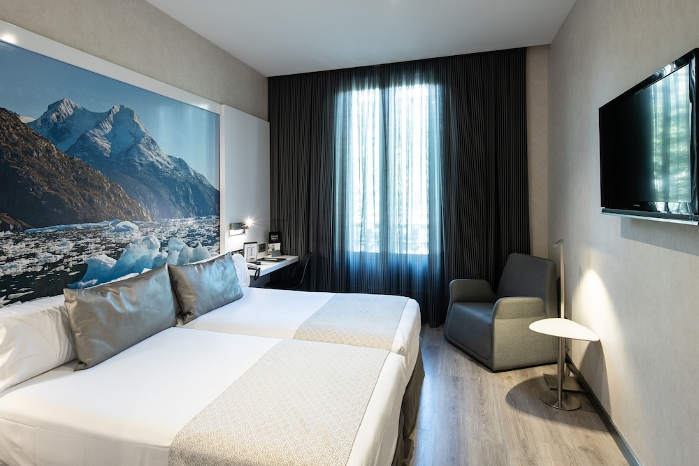 Double Room, City View