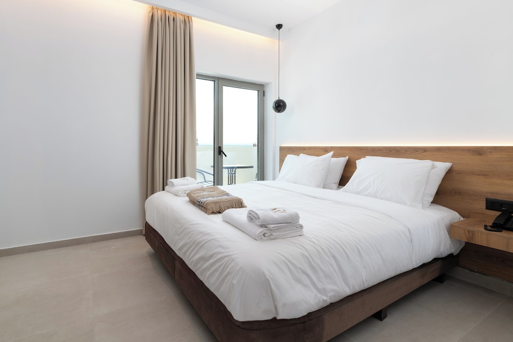 Deluxe Double or Twin Room, Balcony, City View