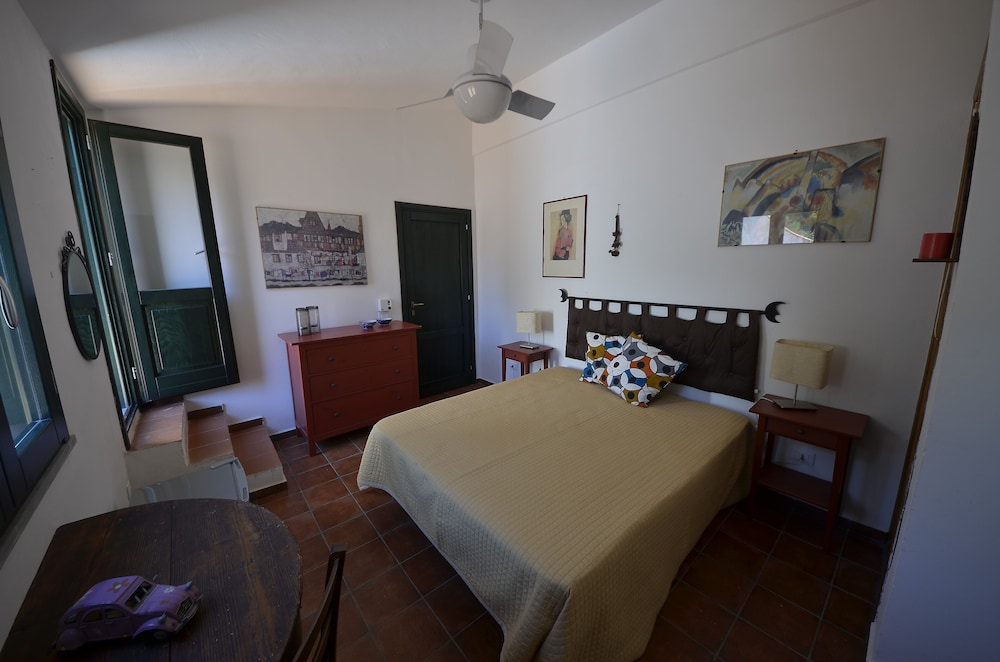 Villa photo 3