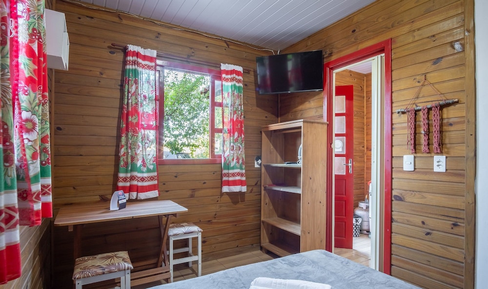 Basic Cabin photo 2