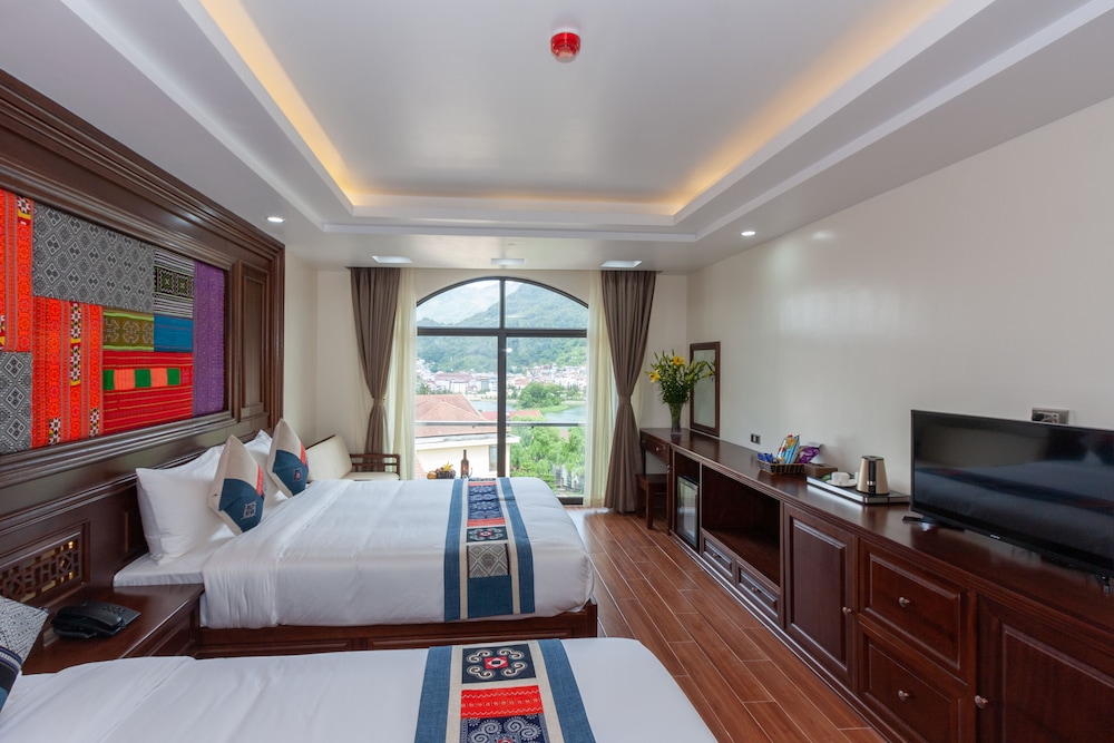 Executive Room, Lake View - Photo 5
