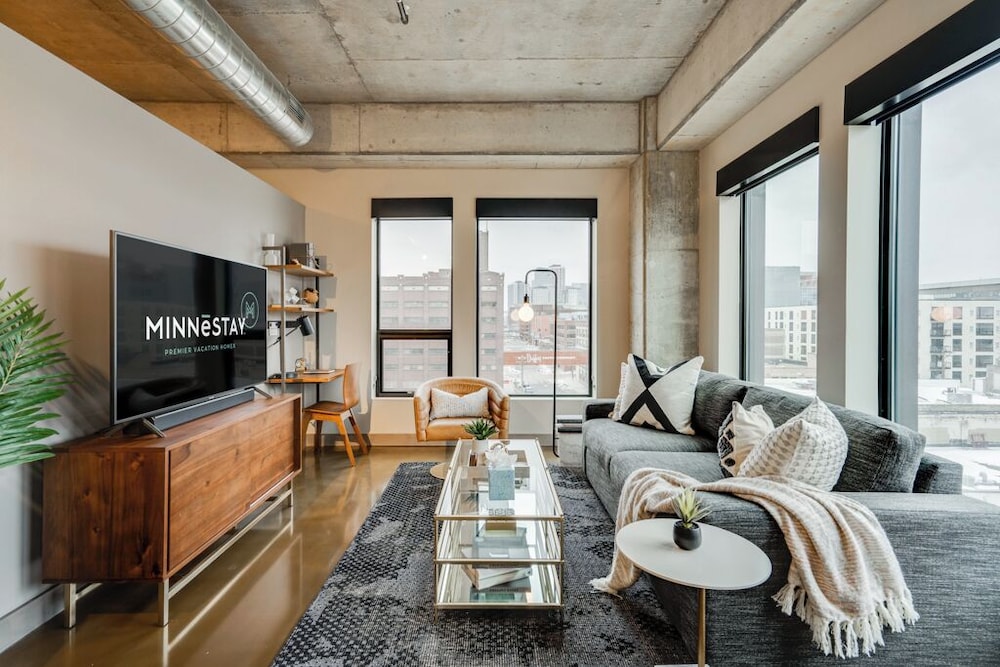 Condo, 1 Queen Bed With Sofa Bed, Balcony, City View photo 1