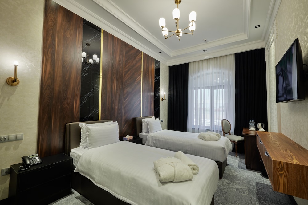 Deluxe Twin Room - Photo 2