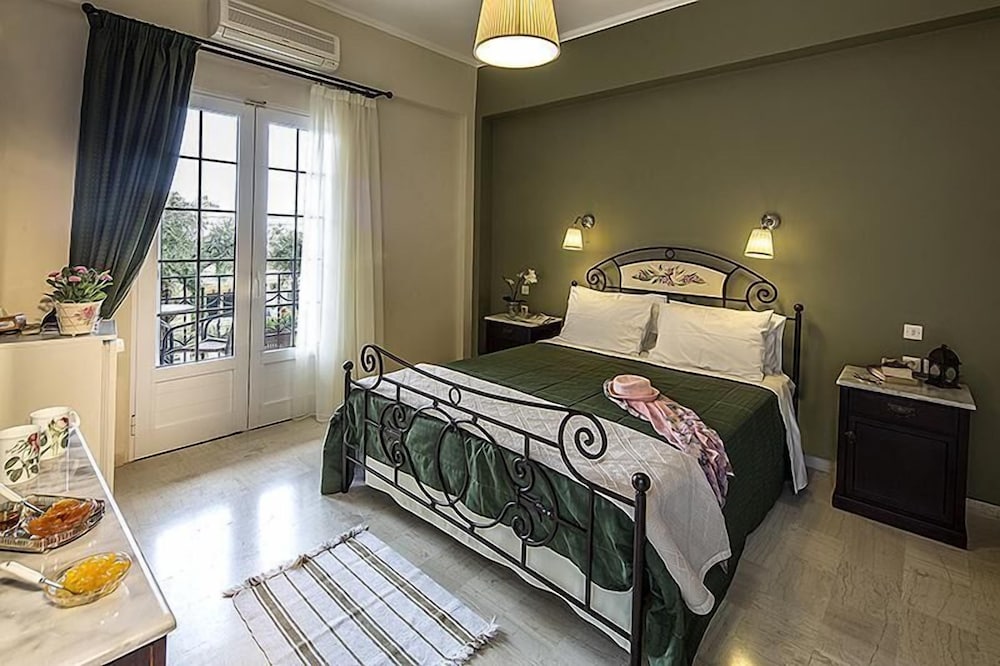 Superior Double Room, Pool View - Photo 3