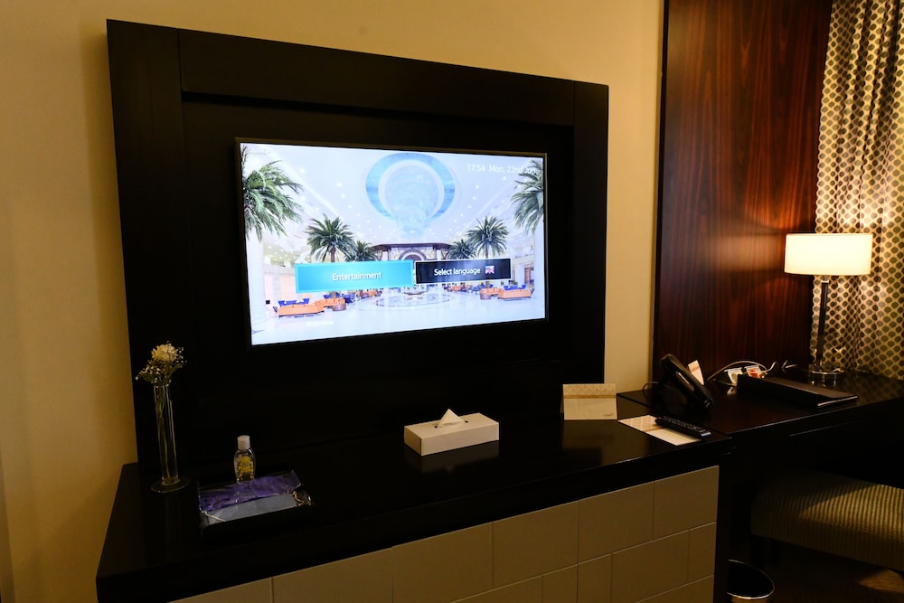 Grand Twin Room, City View (Deluxe) - Photo 6