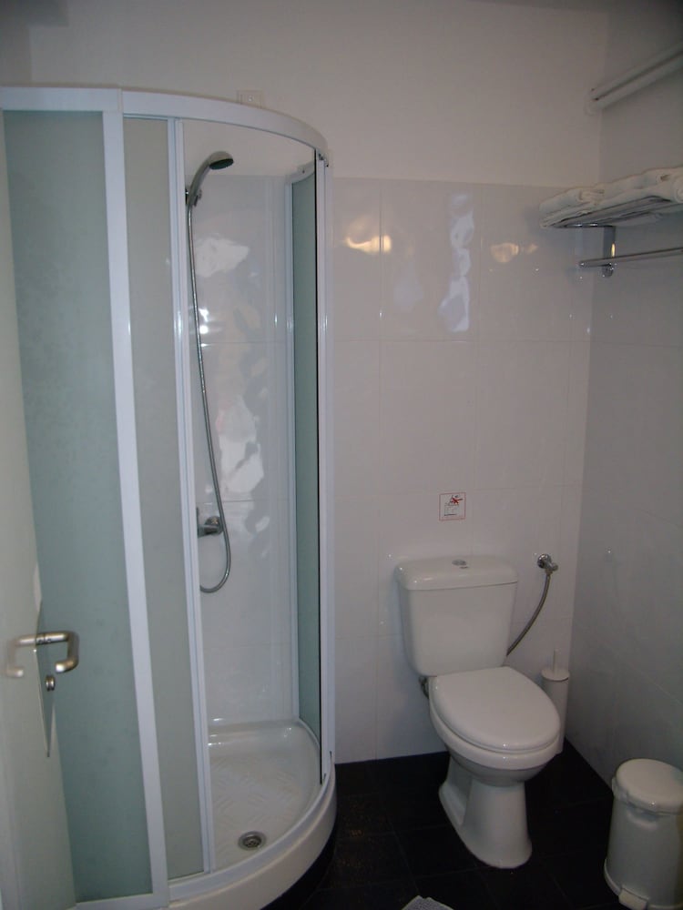 Standard Triple Room photo 2