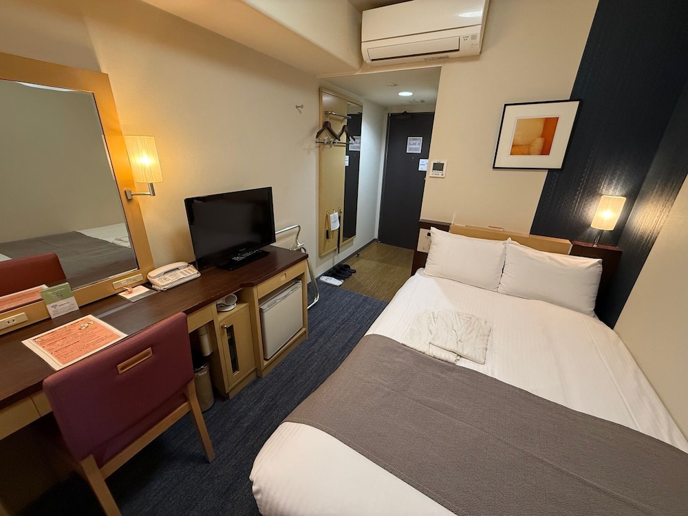 Single Room, Smoking (for 2 People)