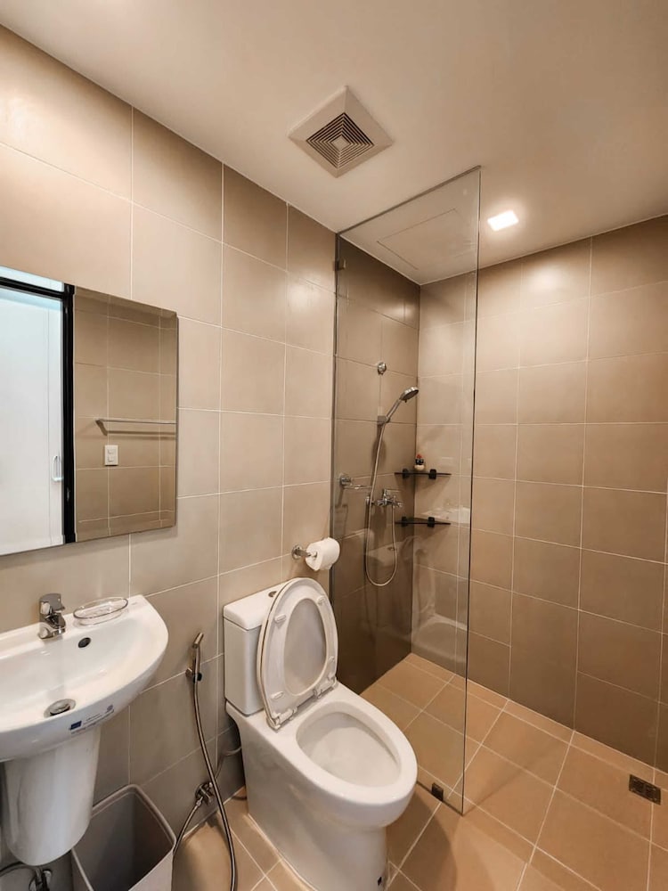 Superior Condo, 2 Bedrooms, City View photo 3