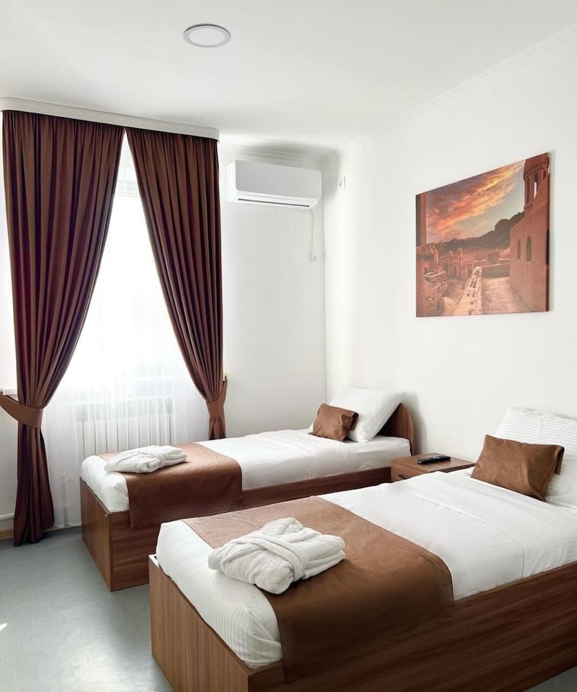 Economy Twin Room