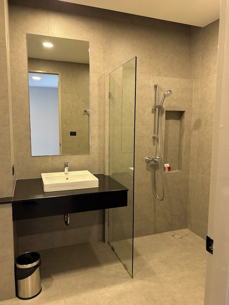 Deluxe Single Room, River View