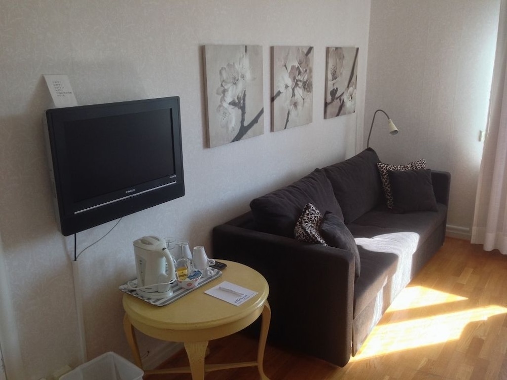 Family Room photo 1