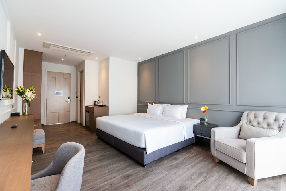 Deluxe Double Room, 1 King Bed - Photo 7