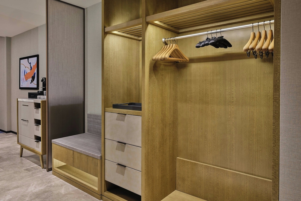 Superior Room, 2 Queen Beds, Park View (Mobility Accessible, Roll-in Shower)