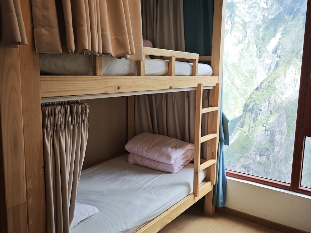 Basic Shared Dormitory, Men only, Hill View photo 3