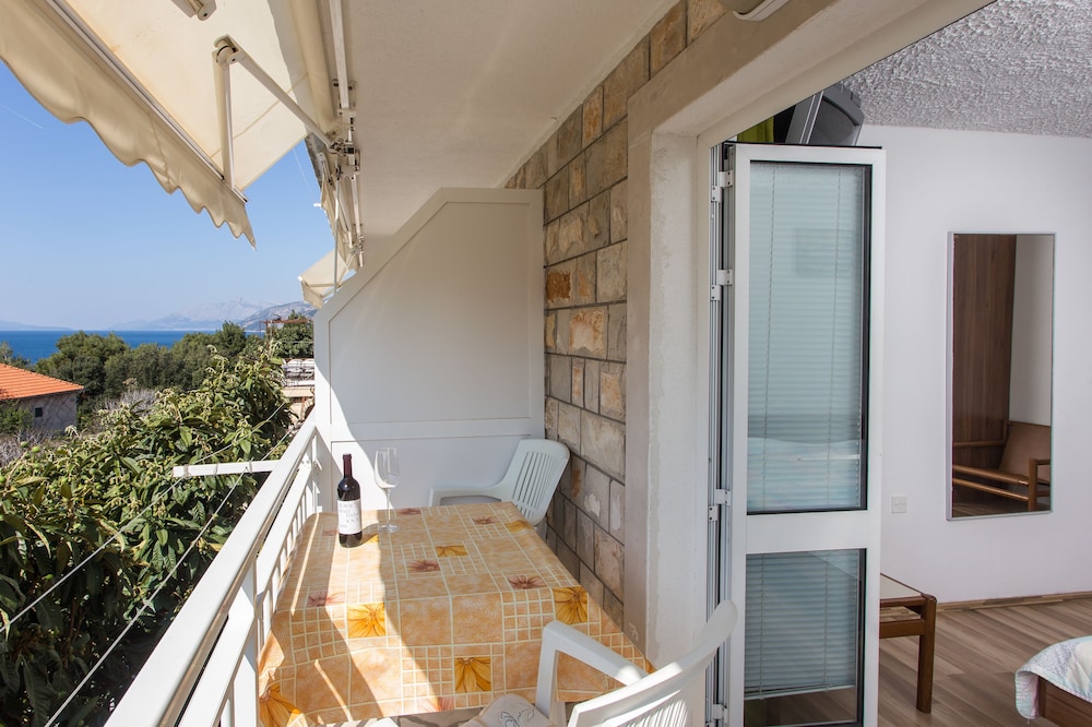 Apartment, 1 Bedroom, Balcony, Sea View photo 2