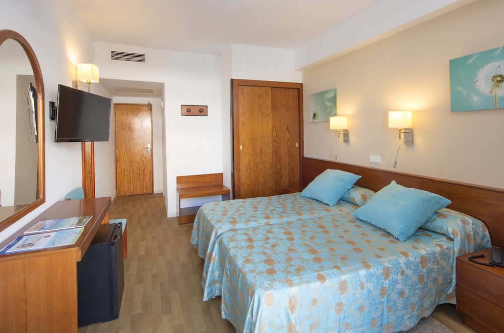 Double Room, Balcony, Partial Sea View - Photo 3