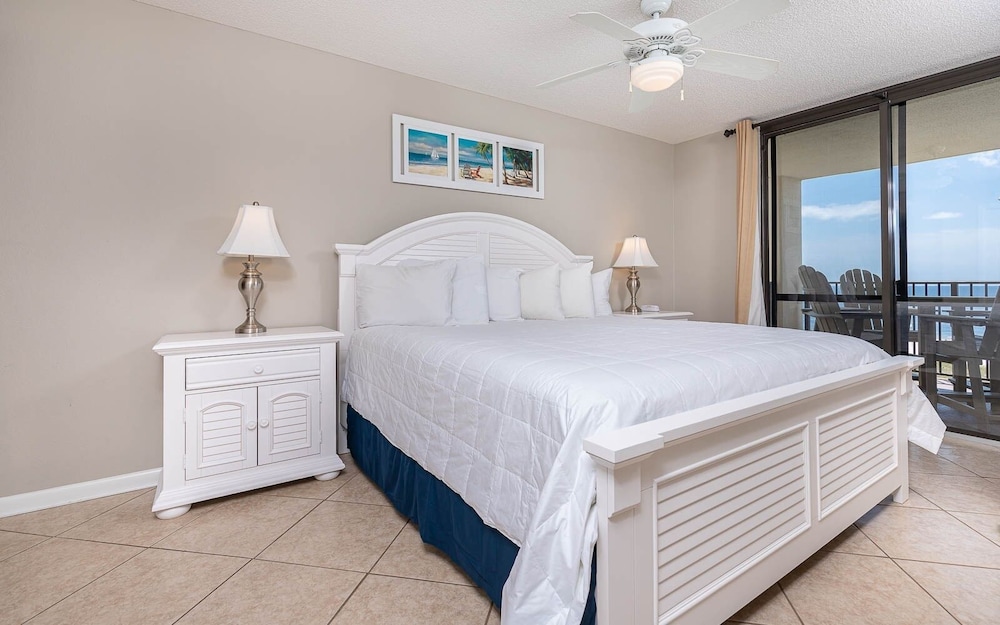 Condo, 2 Bedrooms