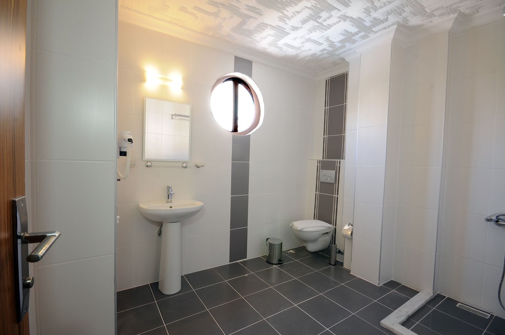 Standard Room photo 2