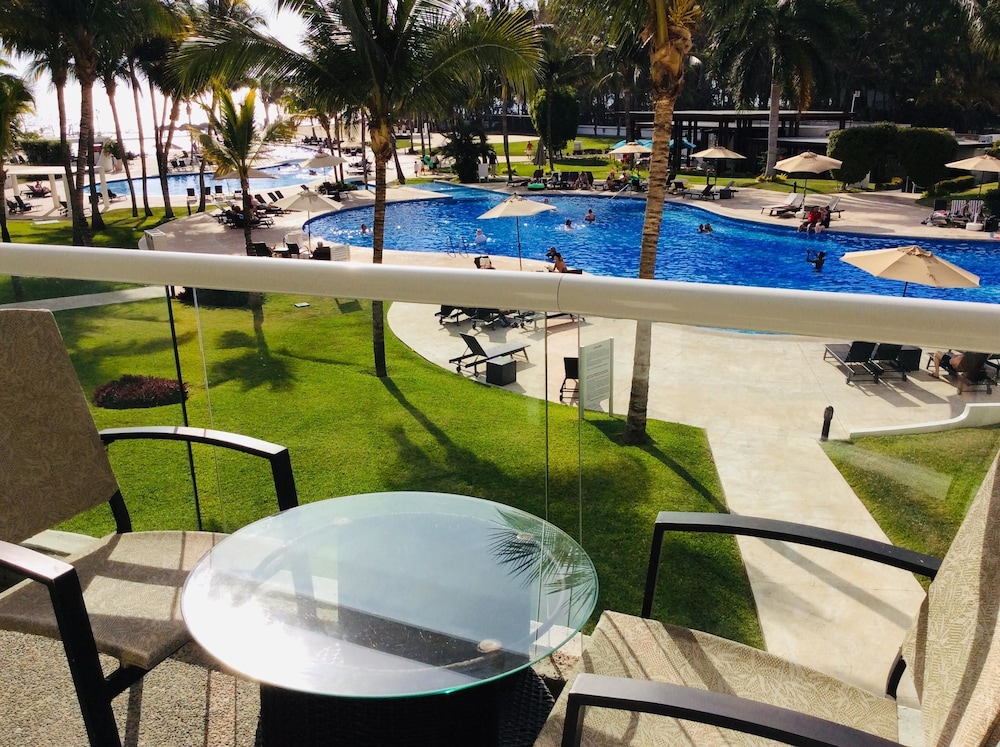 Condo, 1 Bedroom, Beach View photo 2
