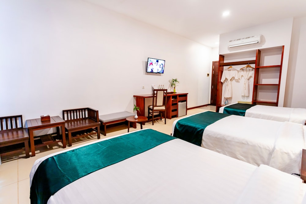 Deluxe Triple Room photo 3