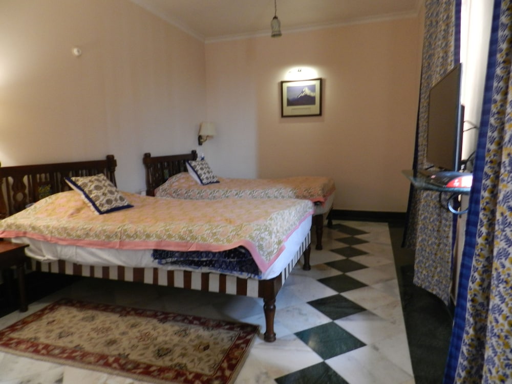 Luxury Double or Twin Room photo 3