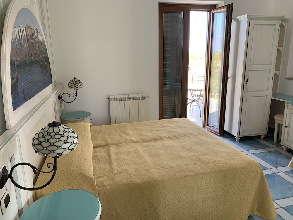 Economy Room photo 2