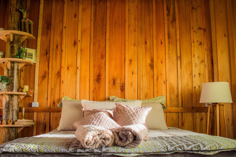 Comfort Cabin, 1 King Bed With Sofa Bed, Non Smoking, Mountain View photo 3
