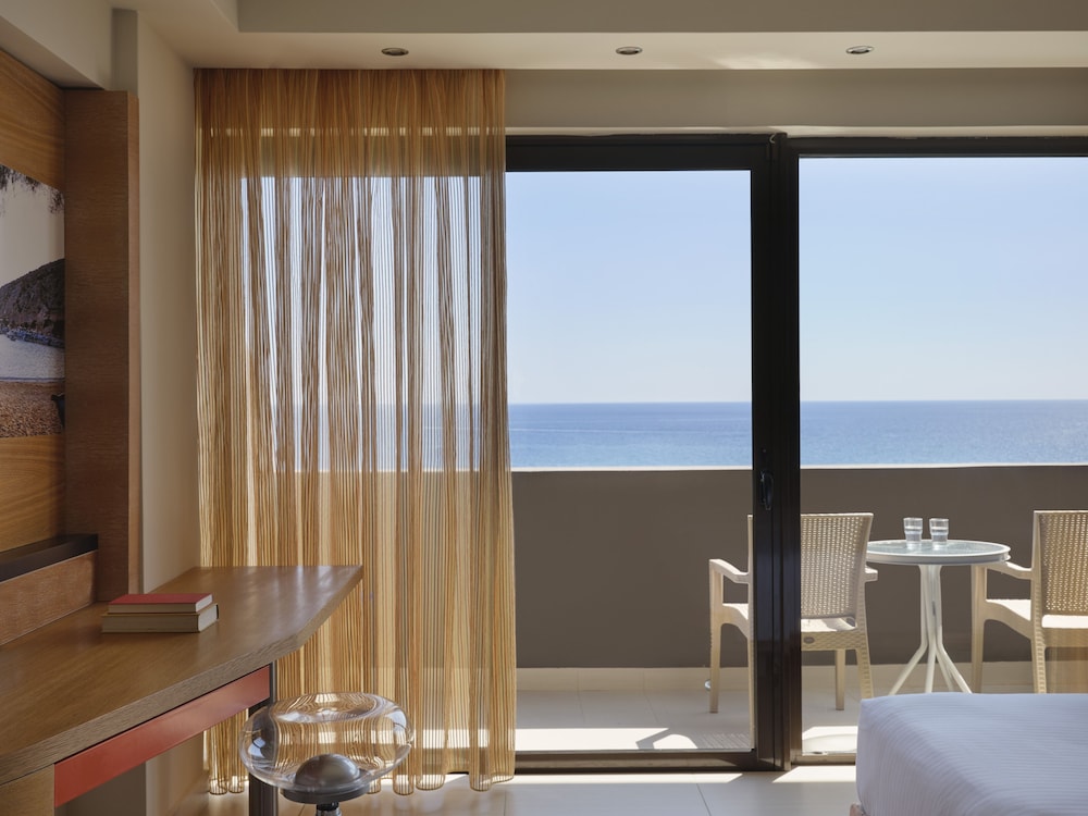 Premium Double Room, Sea View photo 2