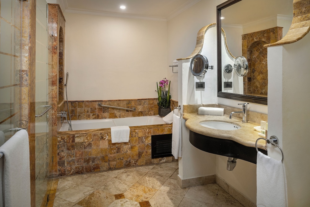 Deluxe Junior Suite - Garden View