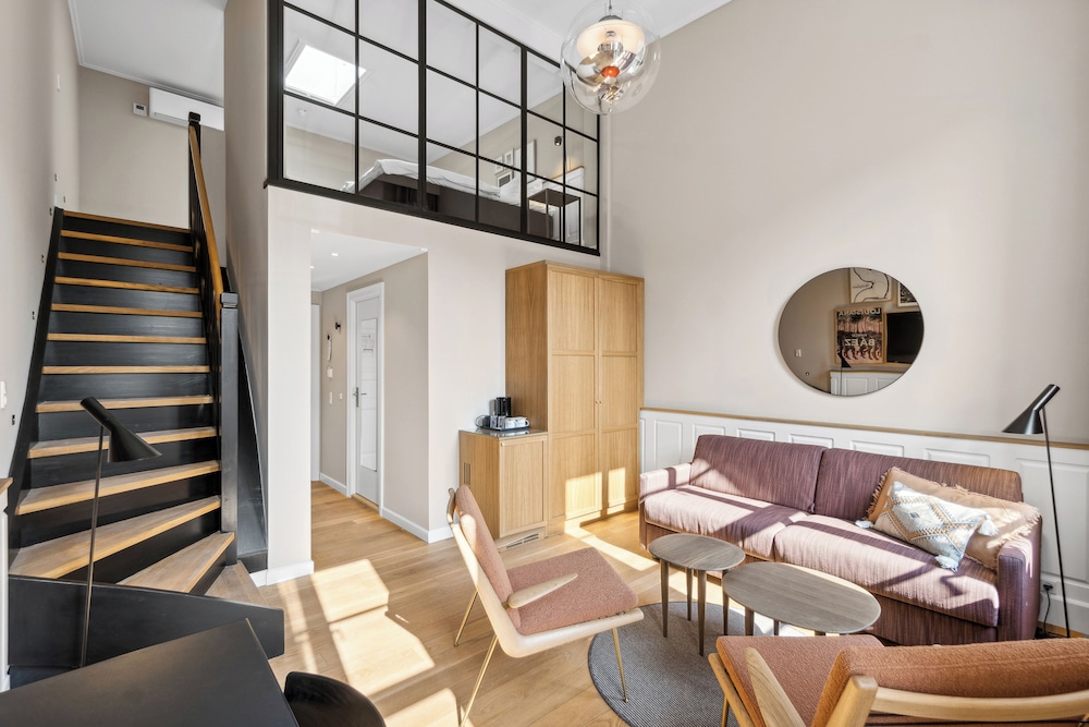 Loft Suite - Photo 6