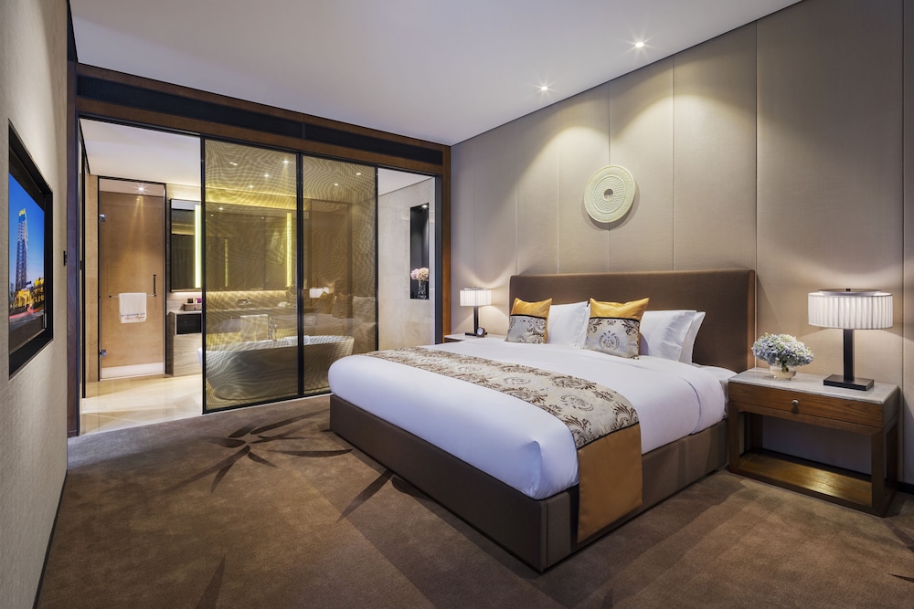 Executive Suite, 1 King Bed (deluxe) photo 2