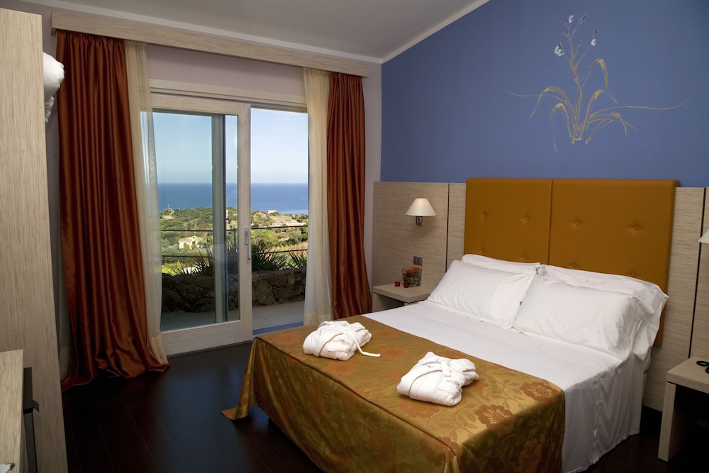 Classic Double or Twin Room - Photo 5