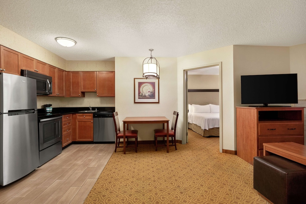 Two Bedroom Suite, Two King Beds, Non-Smoking photo 3