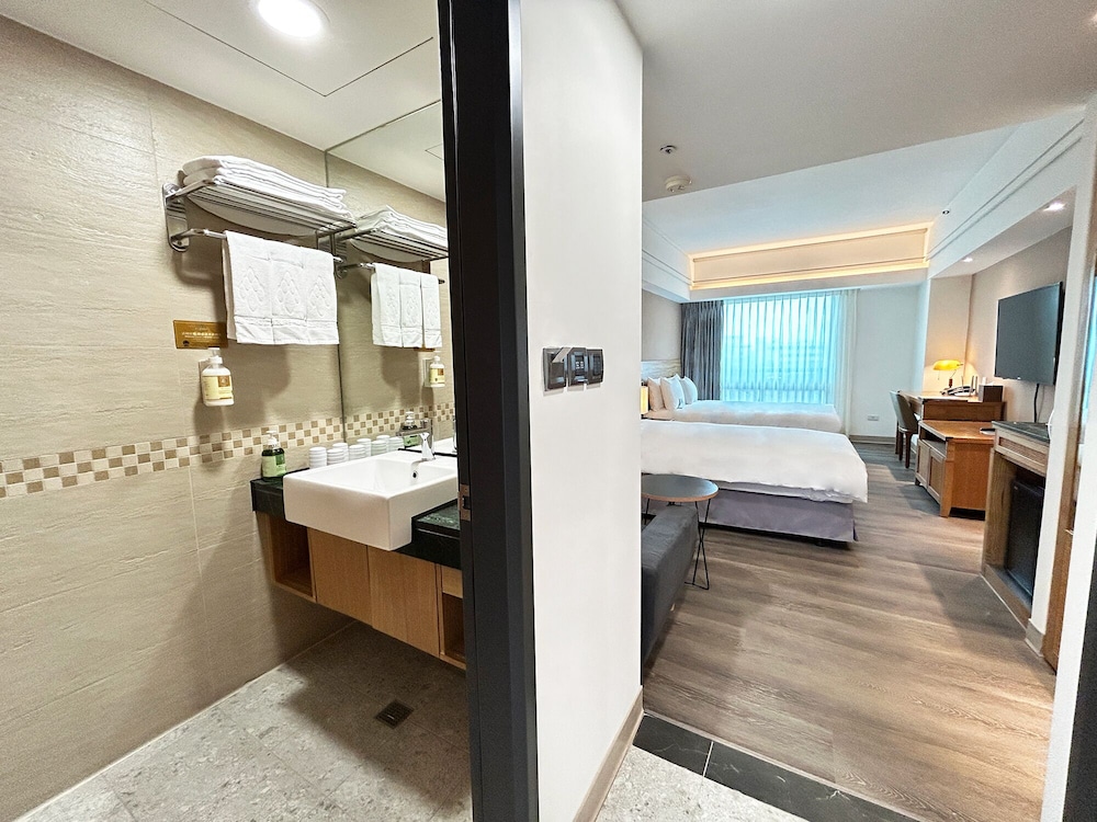 Basic Triple Room photo 3