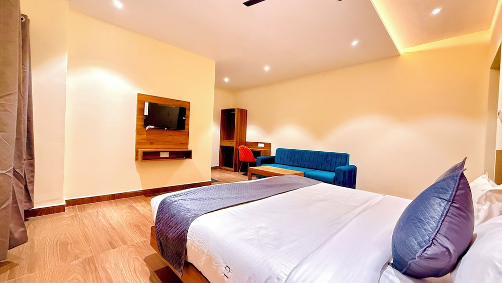 Mendut Family Room photo 1