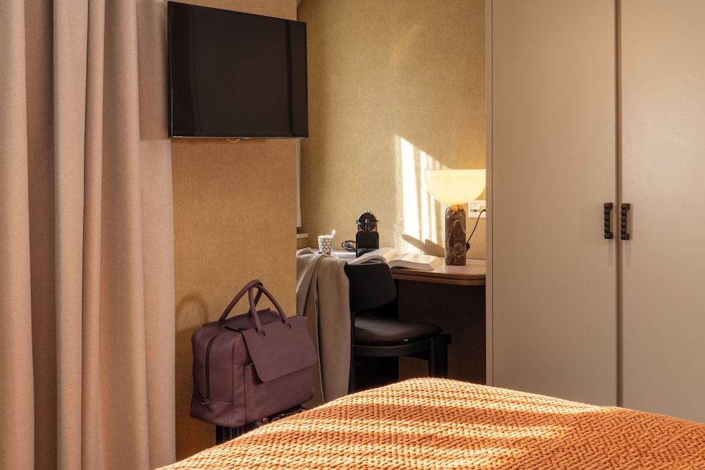 Executive Double Room - Photo 20