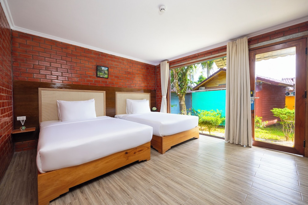 Deluxe Twin Room, Garden View