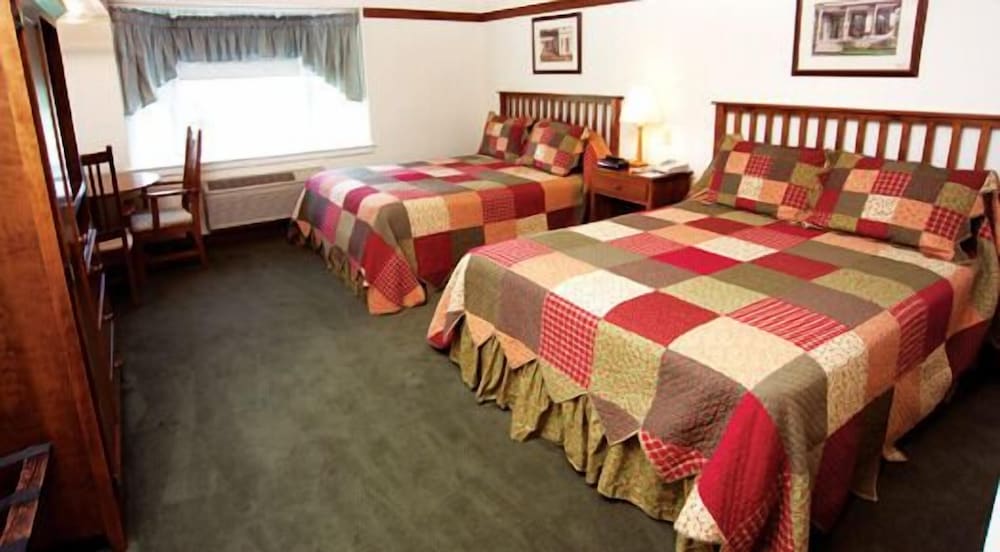 Standard Room, 2 Queen Beds, Non Smoking photo 1