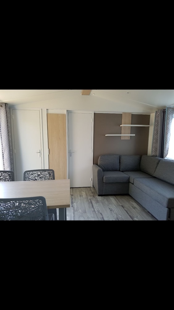 Mobile Home, 3 Bedrooms photo 3