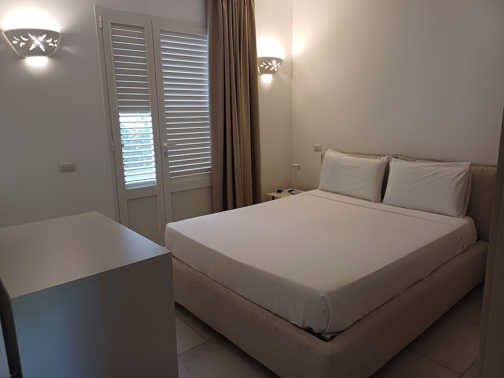 Deluxe Room, 1 Queen Bed