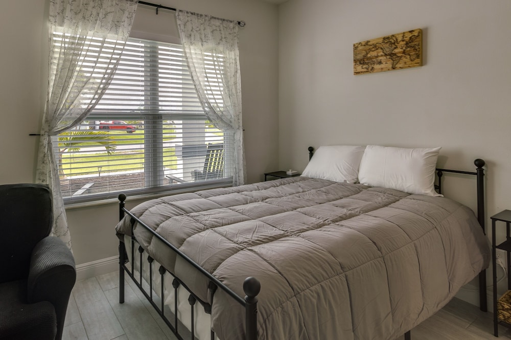 House (4 Bedrooms) photo 1