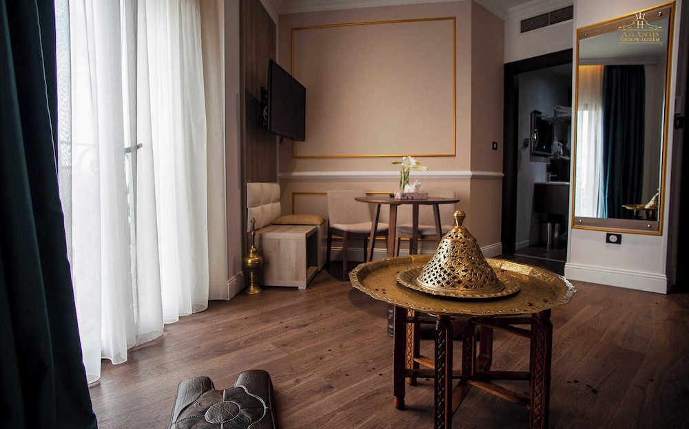 Signature Suite, Non Smoking, City View photo 1