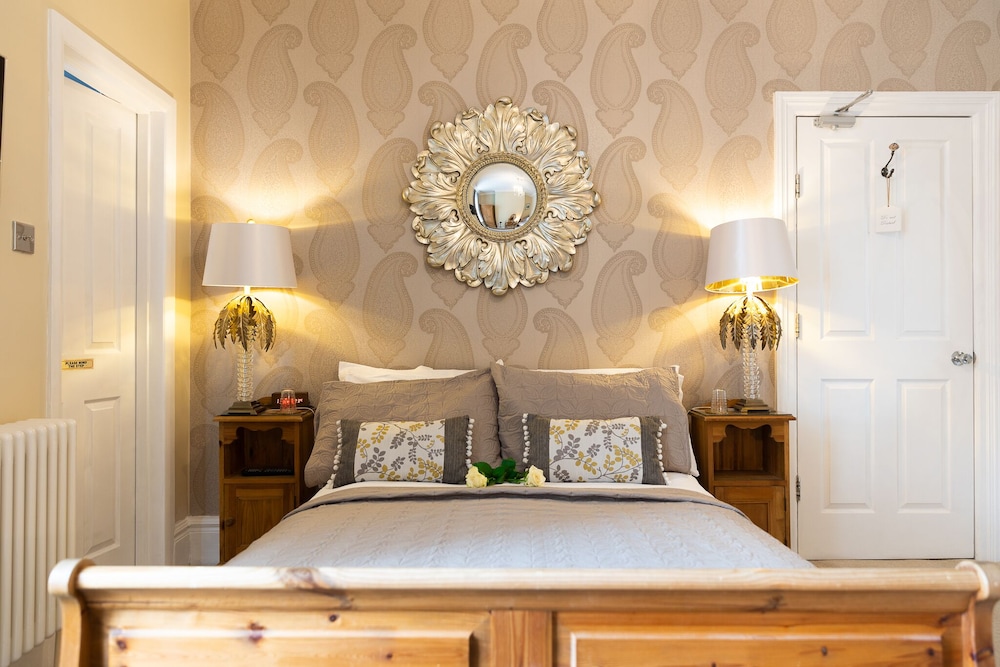 Standard Twin Room, Ensuite (Willow Spinney Family or ) photo 2