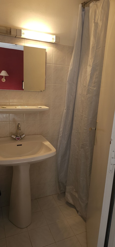 Classic Triple Room - Photo 8